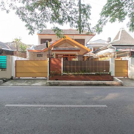 Hotel Spot On 3218 Bee Palm Family Syariah Malang Exterior foto
